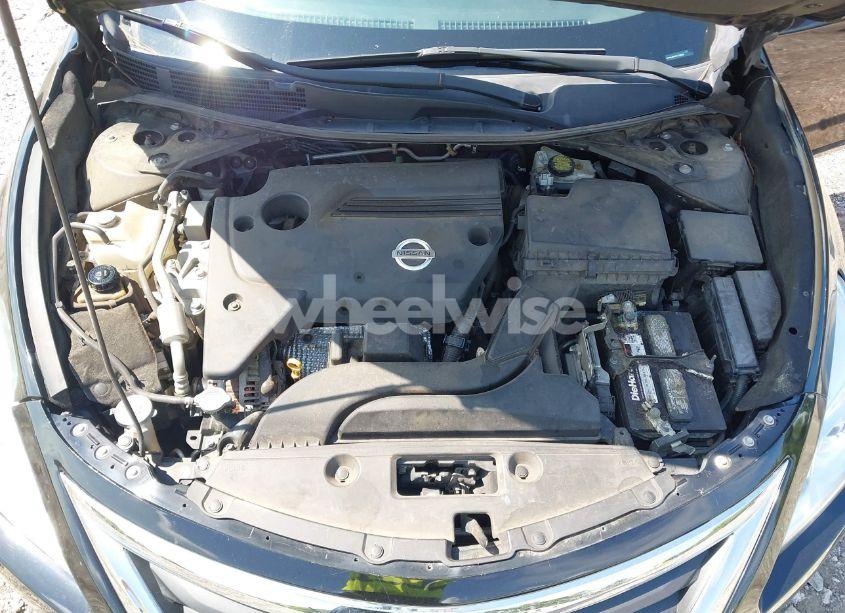 Photo 10 of 2015 Nissan Altima 2.5/2.5 S/2.5 SL/2.5 SV (VIN 1N4AL3AP0FC126932)