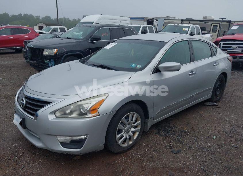 Photo 2 of 2015 Nissan Altima 2.5 S (VIN 1N4AL3AP0FC128129)