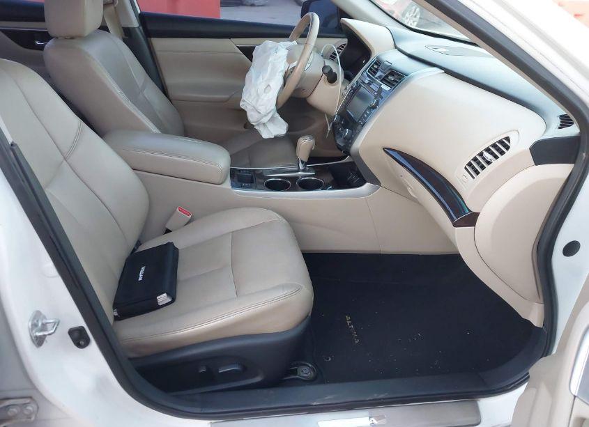 Photo 5 of 2015 Nissan Altima 2.5 SL (VIN 1N4AL3AP0FC152415)