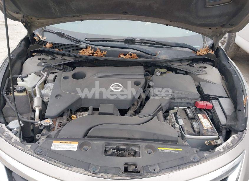 Photo 10 of 2015 Nissan Altima 2.5 SV (VIN 1N4AL3AP0FC153452)