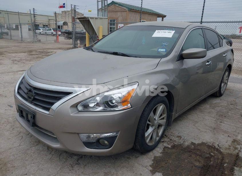 Photo 2 of 2015 Nissan Altima 2.5 SV (VIN 1N4AL3AP0FC153452)