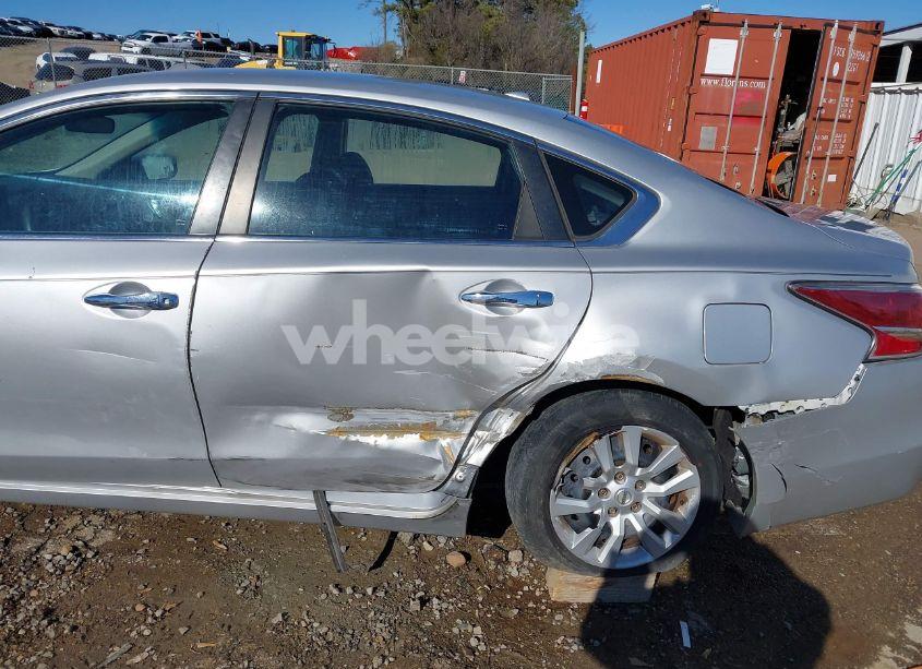 Photo 6 of 2015 Nissan Altima 2.5 S (VIN 1N4AL3AP0FC157503)