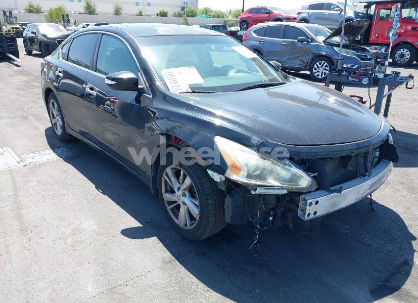 2015 Nissan Altima 2.5 SV (VIN 1N4AL3AP0FC164855) main photo
