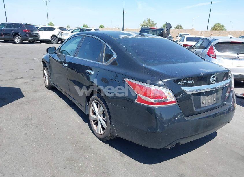 Photo 3 of 2015 Nissan Altima 2.5 SV (VIN 1N4AL3AP0FC164855)