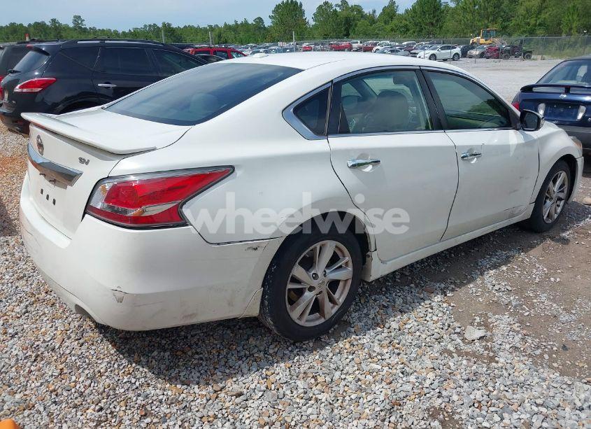 Photo 4 of 2015 Nissan Altima 2.5 SV (VIN 1N4AL3AP0FC166783)