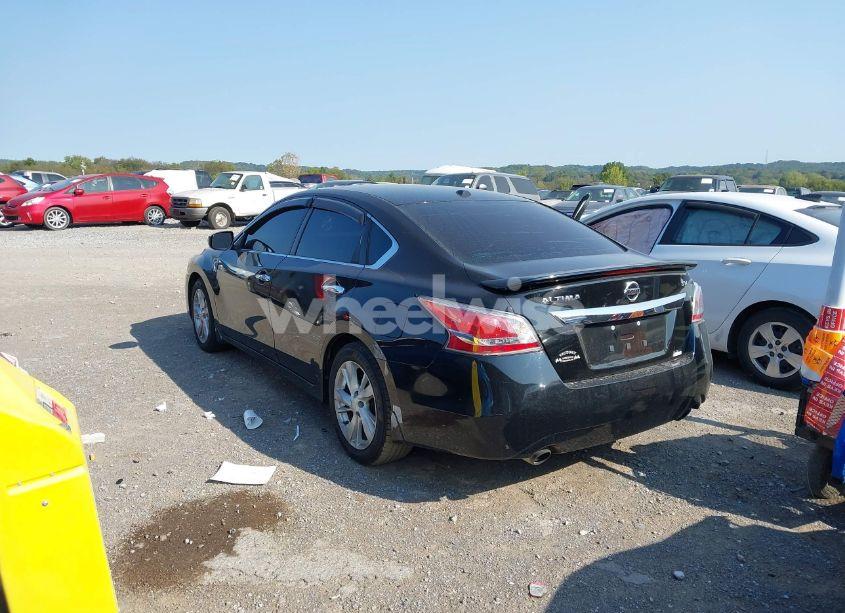 Photo 3 of 2015 Nissan Altima 2.5 SV (VIN 1N4AL3AP0FC169375)