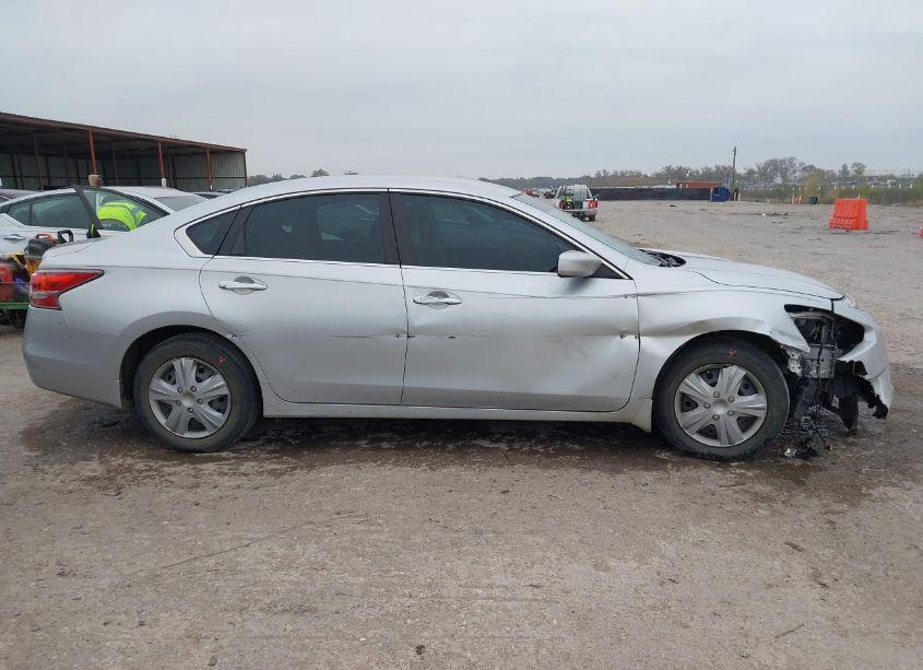 Photo 14 of 2015 Nissan Altima 2.5 S (VIN 1N4AL3AP0FC177010)