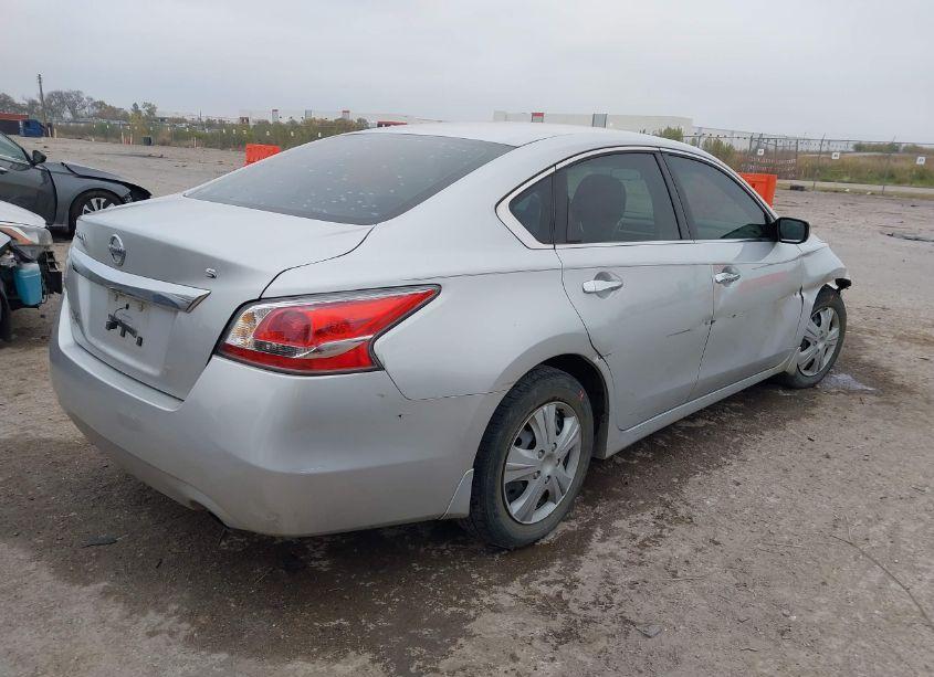 Photo 4 of 2015 Nissan Altima 2.5 S (VIN 1N4AL3AP0FC177010)