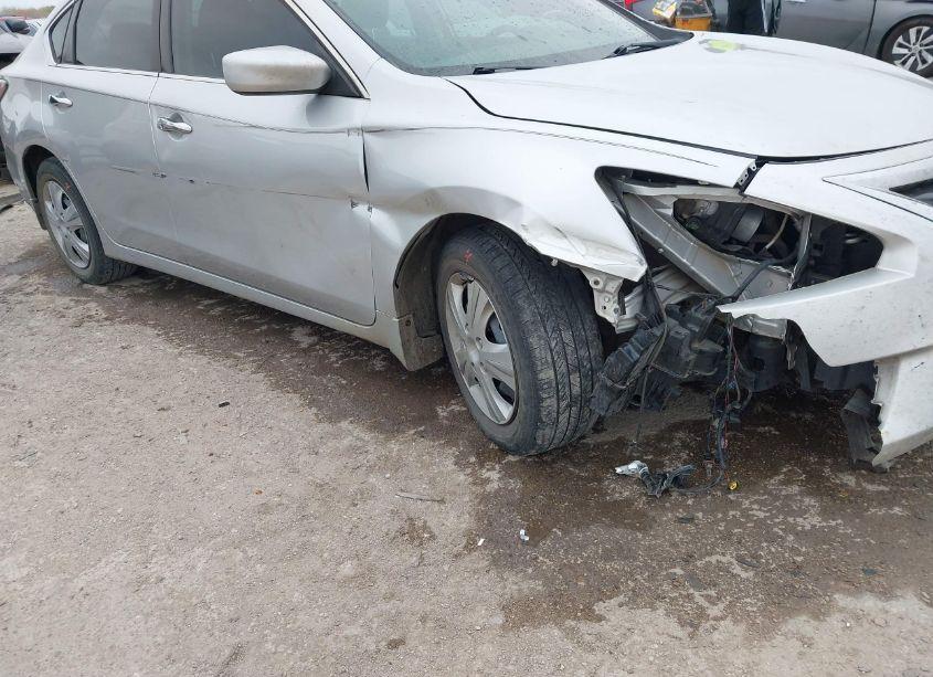 Photo 6 of 2015 Nissan Altima 2.5 S (VIN 1N4AL3AP0FC177010)