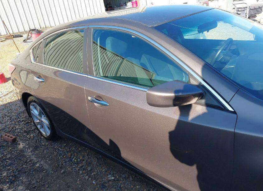 Photo 13 of 2015 Nissan Altima 2.5 SV (VIN 1N4AL3AP0FC187665)