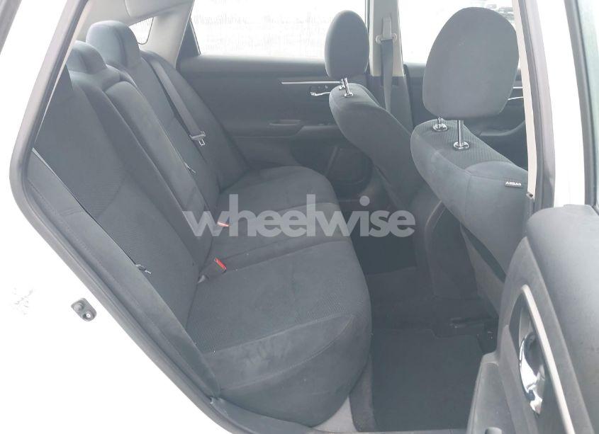 Photo 8 of 2015 Nissan Altima 2.5 S (VIN 1N4AL3AP0FC193370)