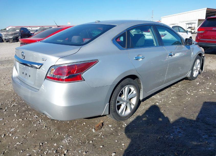Photo 4 of 2015 Nissan Altima 2.5 SV (VIN 1N4AL3AP0FC199783)
