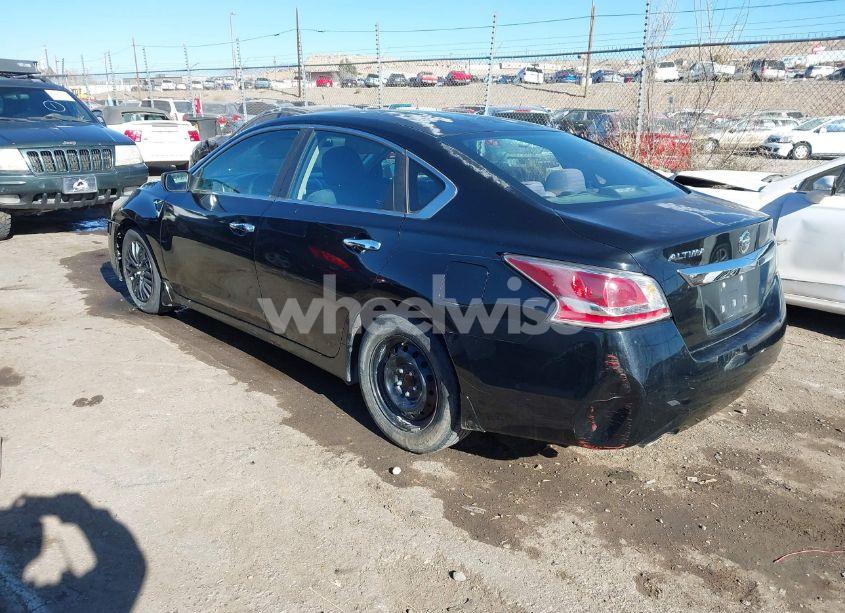Photo 3 of 2015 Nissan Altima 2.5 S (VIN 1N4AL3AP0FC201578)