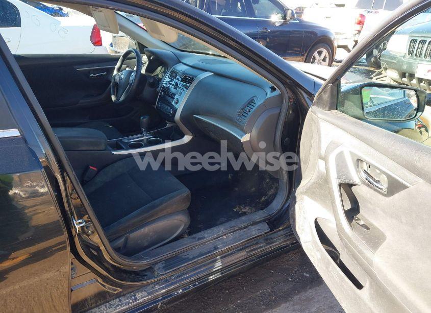 Photo 5 of 2015 Nissan Altima 2.5 S (VIN 1N4AL3AP0FC201578)