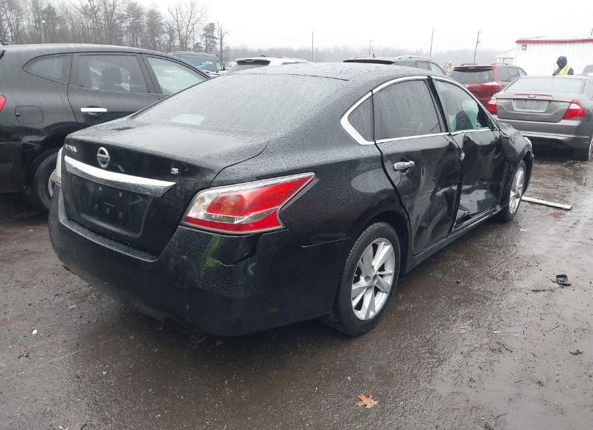 Photo 4 of 2015 Nissan Altima 2.5 S (VIN 1N4AL3AP0FC205503)