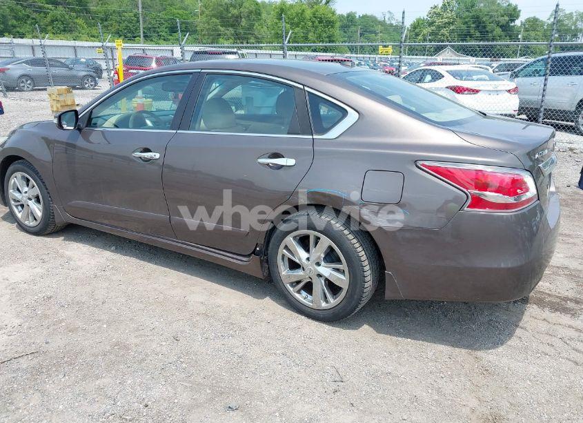 Photo 3 of 2015 Nissan Altima 2.5 SL (VIN 1N4AL3AP0FC210345)
