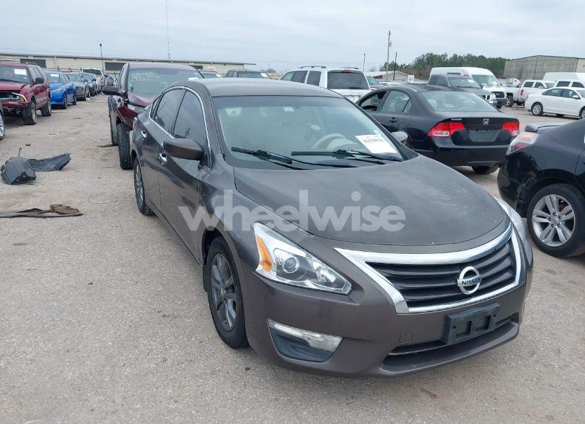 2015 Nissan Altima 2.5 S (VIN 1N4AL3AP0FC212242) main photo