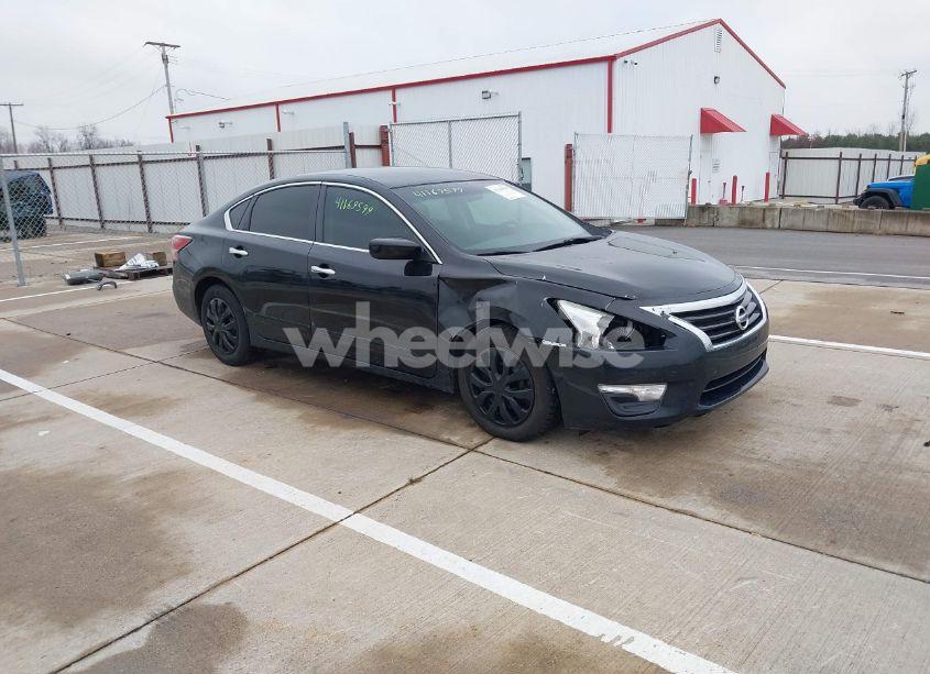 2015 Nissan Altima 2.5 S (VIN 1N4AL3AP0FC230000) main photo