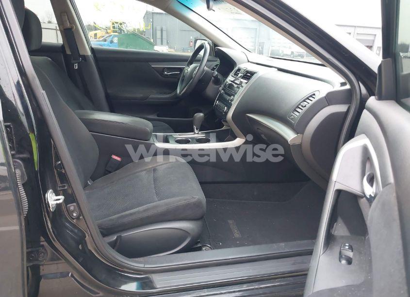 Photo 5 of 2015 Nissan Altima 2.5 S (VIN 1N4AL3AP0FC230000)