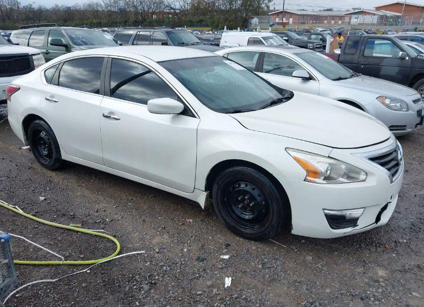 2015 Nissan Altima 2.5 S (VIN 1N4AL3AP0FC230529) main photo