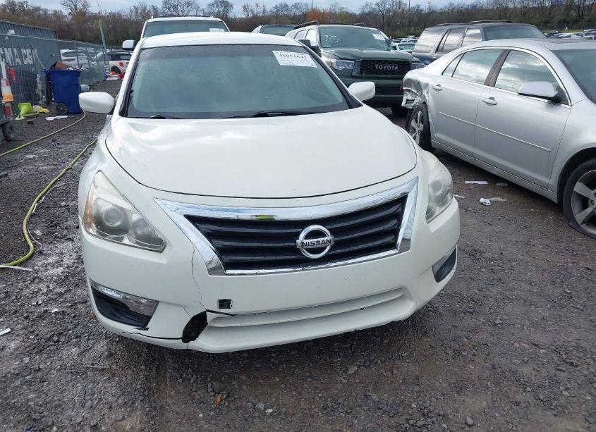 Photo 6 of 2015 Nissan Altima 2.5 S (VIN 1N4AL3AP0FC230529)