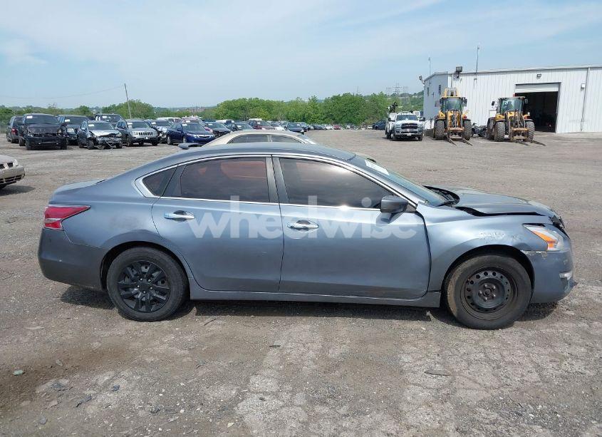 Photo 14 of 2015 Nissan Altima 2.5/2.5 S/2.5 SL/2.5 SV (VIN 1N4AL3AP0FC241532)