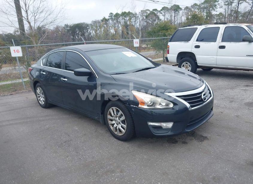 2015 Nissan Altima 2.5 S (VIN 1N4AL3AP0FC241675) main photo
