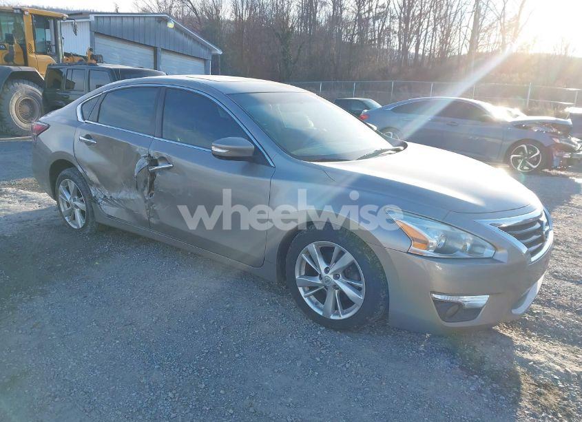 2015 Nissan Altima 2.5/2.5 S/2.5 SL/2.5 SV (VIN 1N4AL3AP0FC247217) main photo