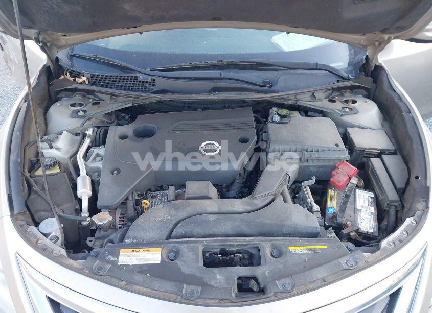 Photo 10 of 2015 Nissan Altima 2.5/2.5 S/2.5 SL/2.5 SV (VIN 1N4AL3AP0FC247217)