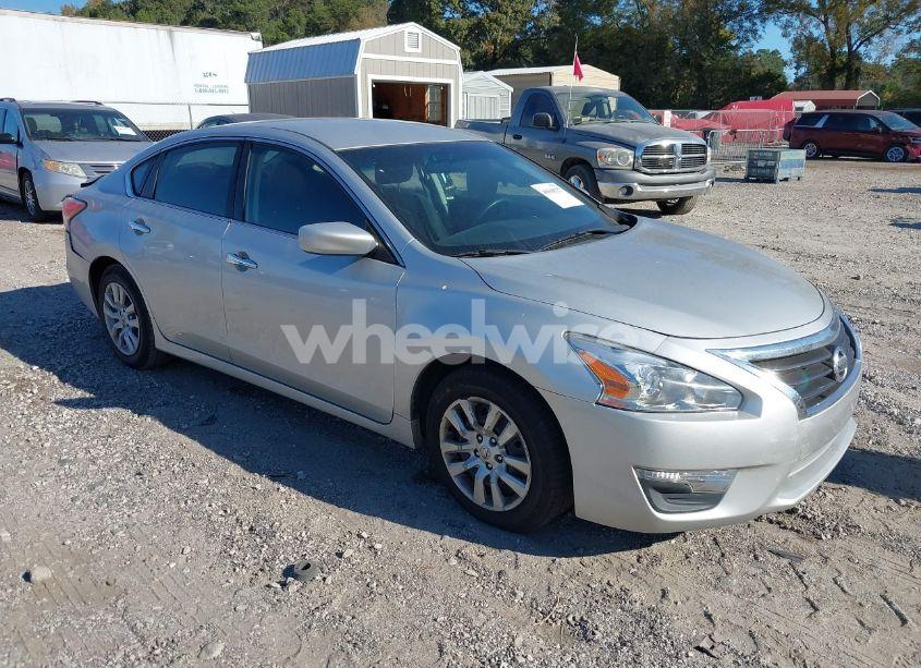 2015 Nissan Altima 2.5/2.5 S/2.5 SL/2.5 SV (VIN 1N4AL3AP0FC248724) main photo