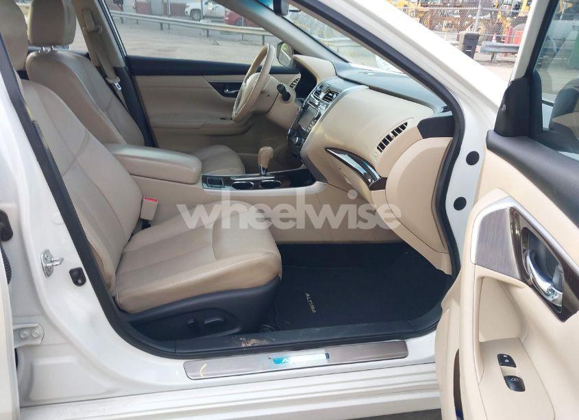 Photo 5 of 2015 Nissan Altima 2.5 SL (VIN 1N4AL3AP0FC252563)