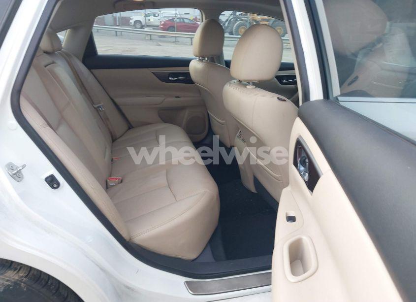 Photo 8 of 2015 Nissan Altima 2.5 SL (VIN 1N4AL3AP0FC252563)