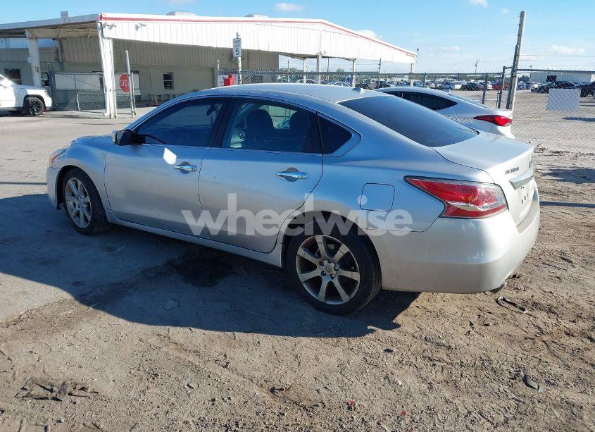 Photo 3 of 2015 Nissan Altima 2.5/2.5 S/2.5 SL/2.5 SV (VIN 1N4AL3AP0FC253678)