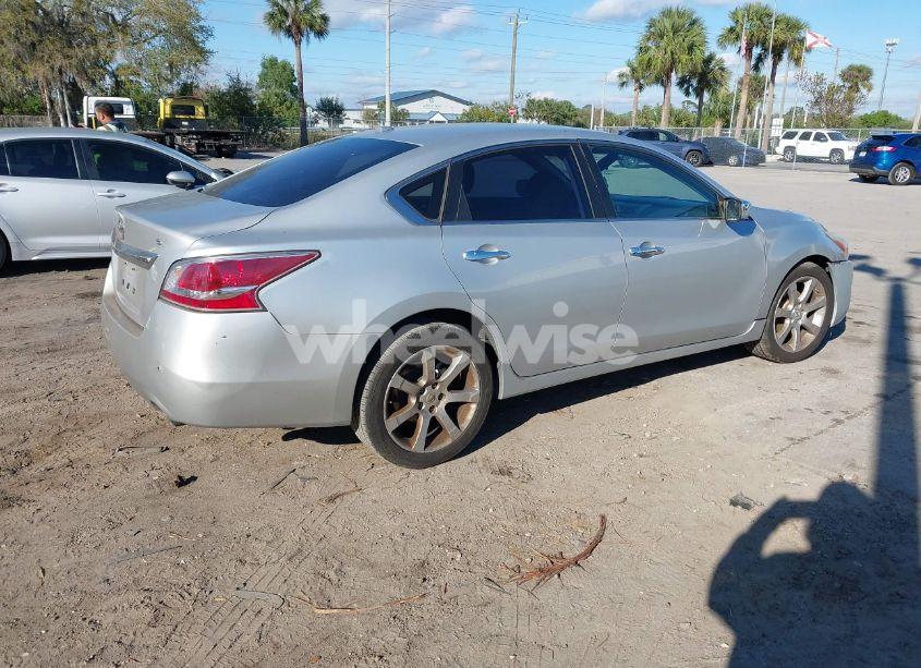 Photo 4 of 2015 Nissan Altima 2.5/2.5 S/2.5 SL/2.5 SV (VIN 1N4AL3AP0FC253678)