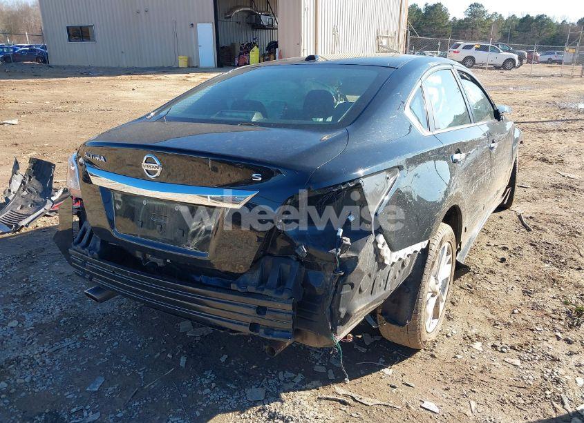 Photo 4 of 2015 Nissan Altima 2.5 S (VIN 1N4AL3AP0FC262039)