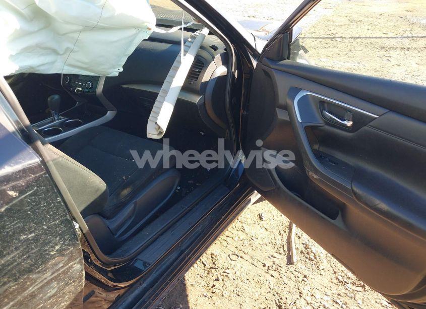 Photo 5 of 2015 Nissan Altima 2.5 S (VIN 1N4AL3AP0FC262039)