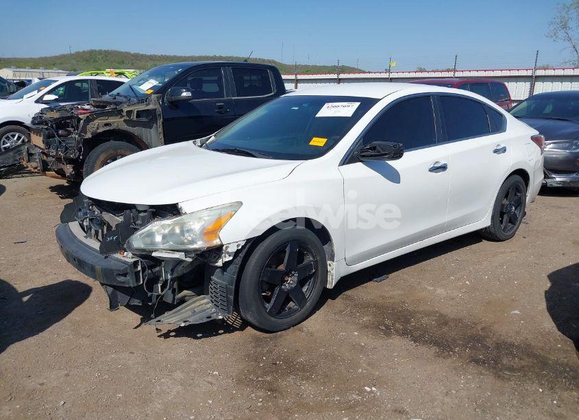 Photo 2 of 2015 Nissan Altima 2.5 SV (VIN 1N4AL3AP0FC274627)