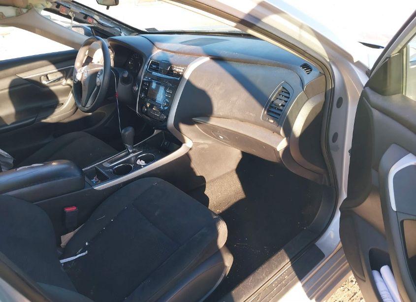 Photo 5 of 2015 Nissan Altima 2.5 S (VIN 1N4AL3AP0FC279634)