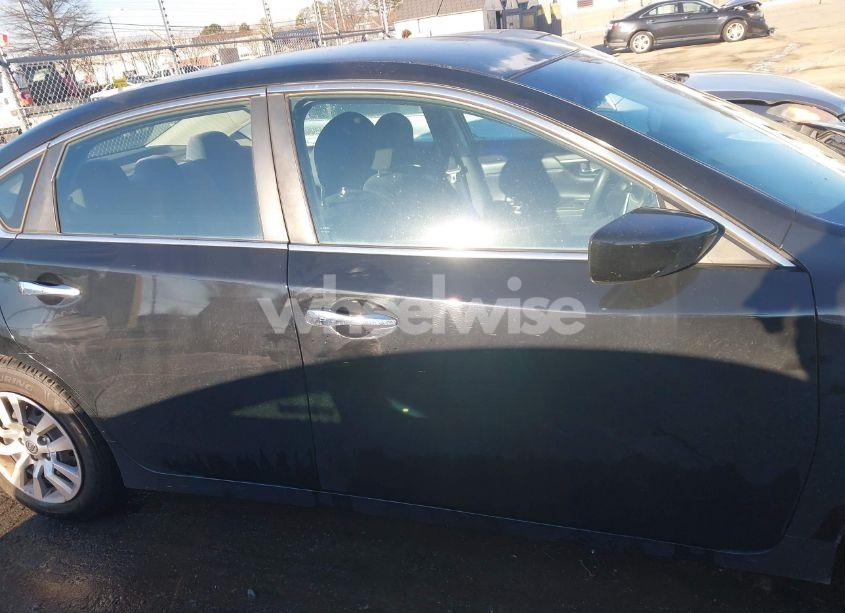 Photo 13 of 2015 Nissan Altima 2.5/2.5 S/2.5 SL/2.5 SV (VIN 1N4AL3AP0FC281609)