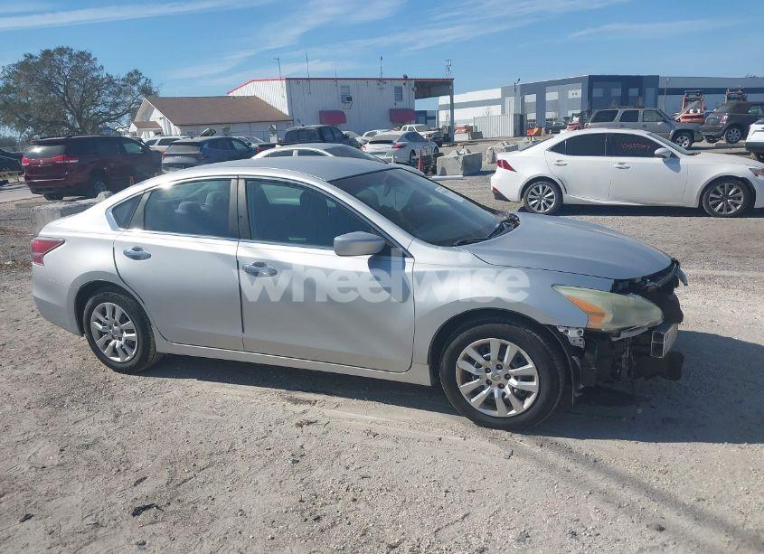 Photo 13 of 2015 Nissan Altima 2.5 (VIN 1N4AL3AP0FC282940)