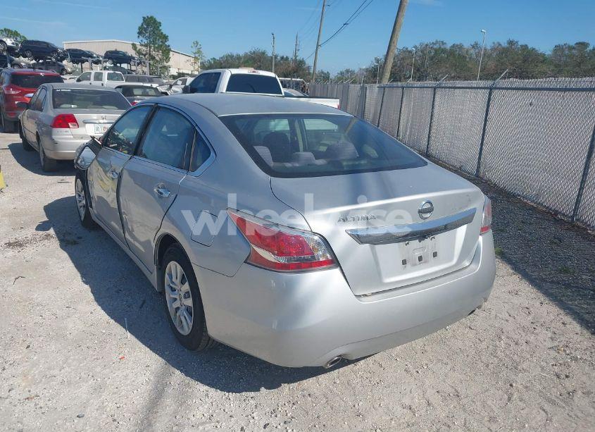 Photo 3 of 2015 Nissan Altima 2.5 (VIN 1N4AL3AP0FC282940)
