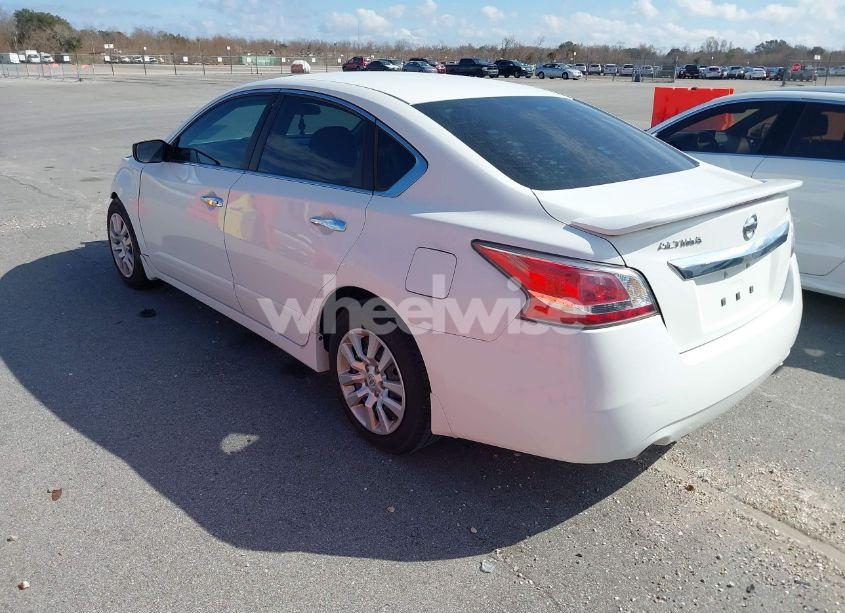 Photo 3 of 2015 Nissan Altima 2.5 S (VIN 1N4AL3AP0FC290021)