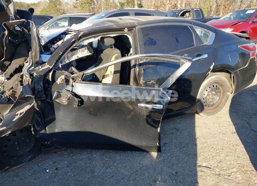 Photo 12 of 2015 Nissan Altima 2.5 S (VIN 1N4AL3AP0FC290679)