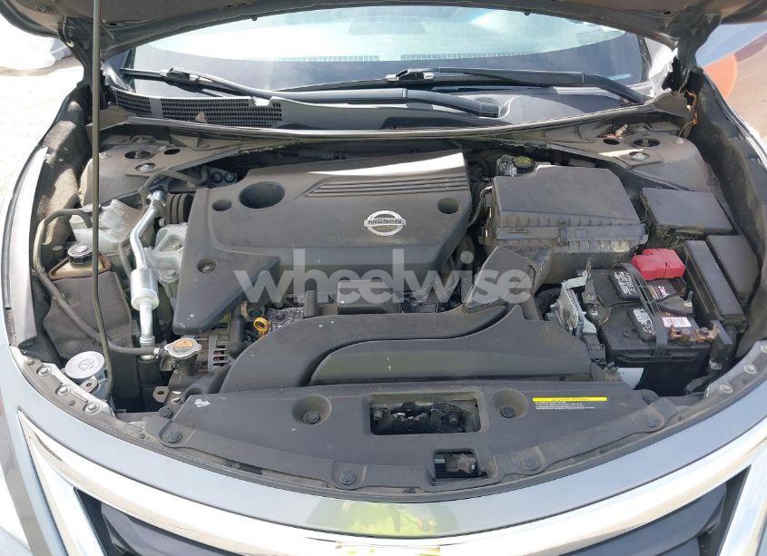 Photo 10 of 2015 Nissan Altima 2.5/2.5 S/2.5 SL/2.5 SV (VIN 1N4AL3AP0FC448017)