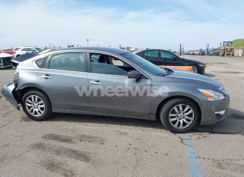 Photo 13 of 2015 Nissan Altima 2.5/2.5 S/2.5 SL/2.5 SV (VIN 1N4AL3AP0FC448017)