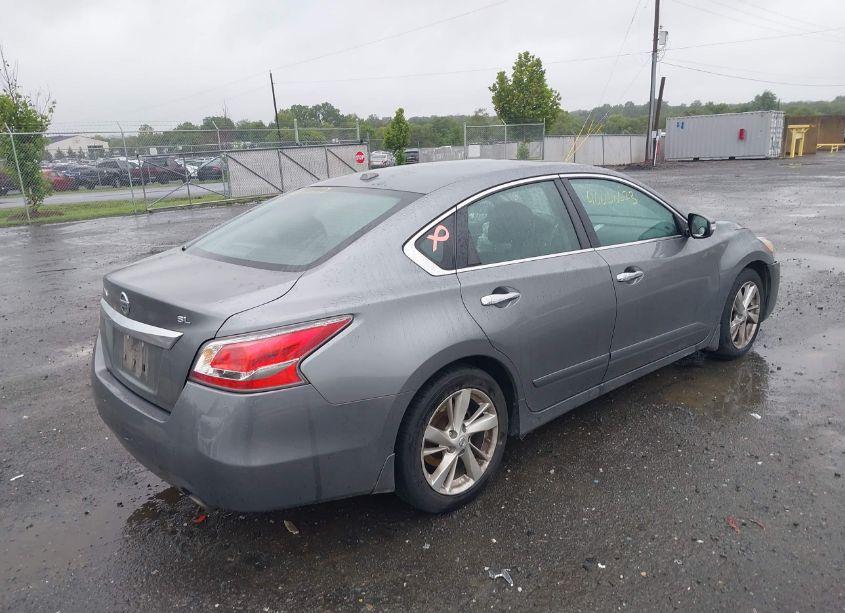 Photo 4 of 2015 Nissan Altima 2.5/S/SV/SL (VIN 1N4AL3AP0FC450432)