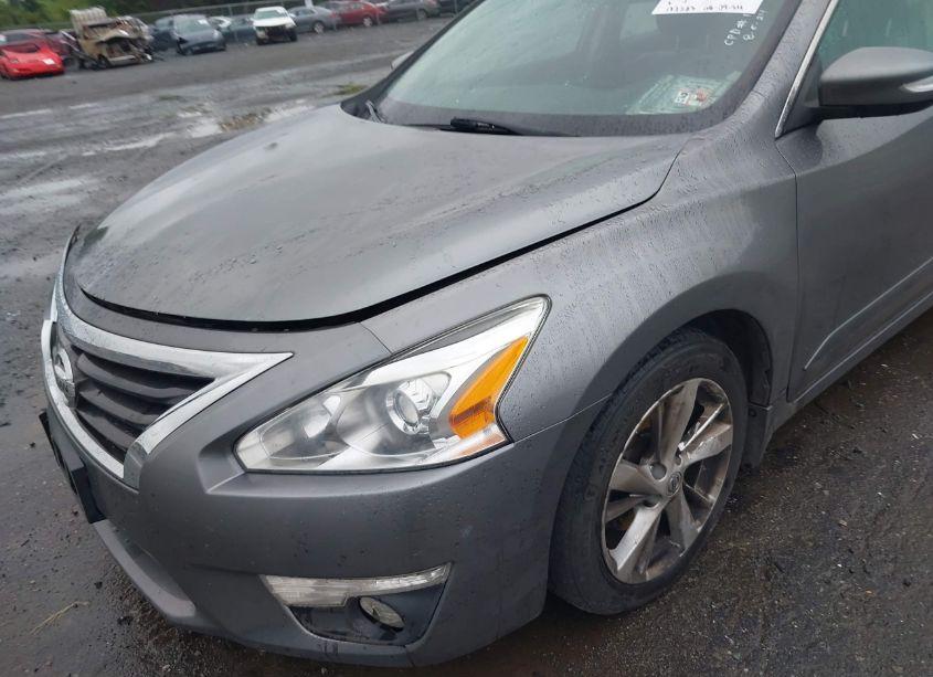 Photo 6 of 2015 Nissan Altima 2.5/S/SV/SL (VIN 1N4AL3AP0FC450432)