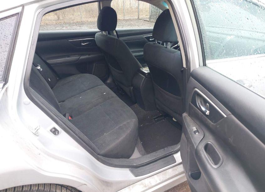 Photo 8 of 2015 Nissan Altima 2.5 S (VIN 1N4AL3AP0FC457848)