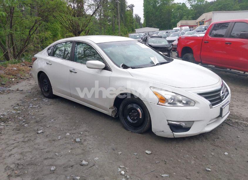 Photo 13 of 2015 Nissan Altima 2.5 S (VIN 1N4AL3AP0FC463990)