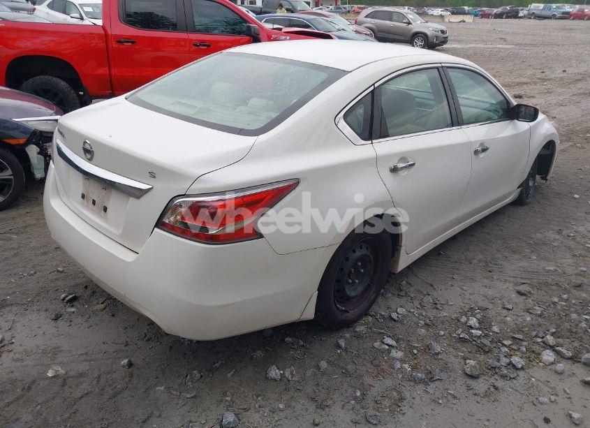 Photo 4 of 2015 Nissan Altima 2.5 S (VIN 1N4AL3AP0FC463990)